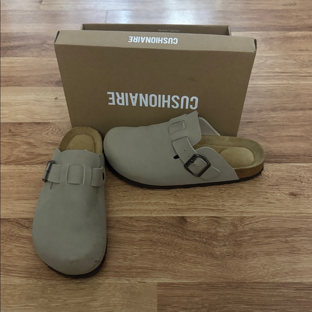 Cushionaire Women's Tan Mules